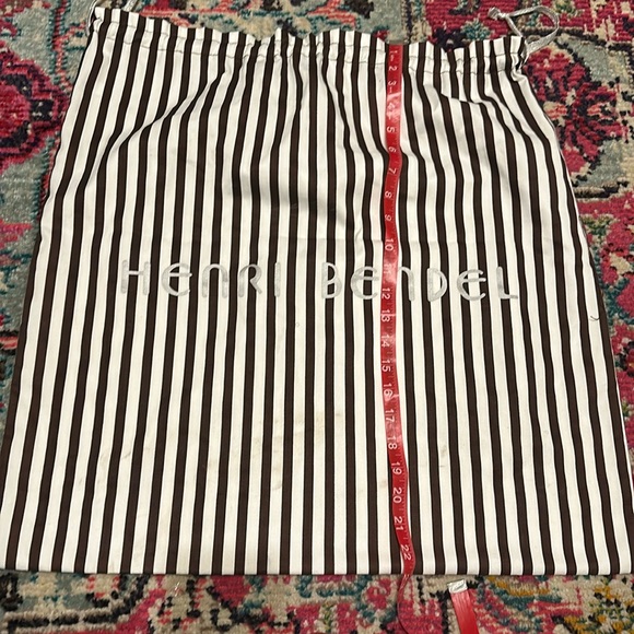 Henri Bendel Duster 23” - Picture 2 of 2